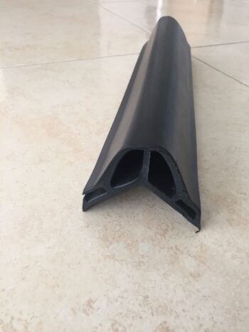 cantonera goma columna