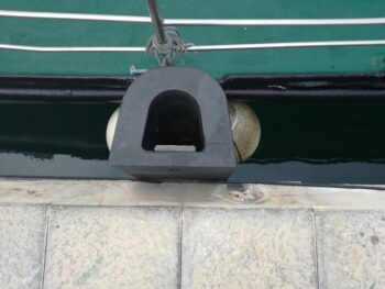 Defensa de caucho para puertos.