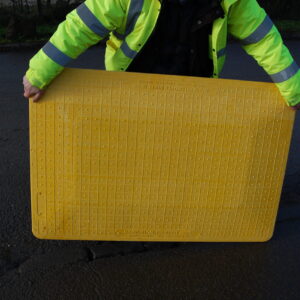 Planchas cubre zanjas de plástico